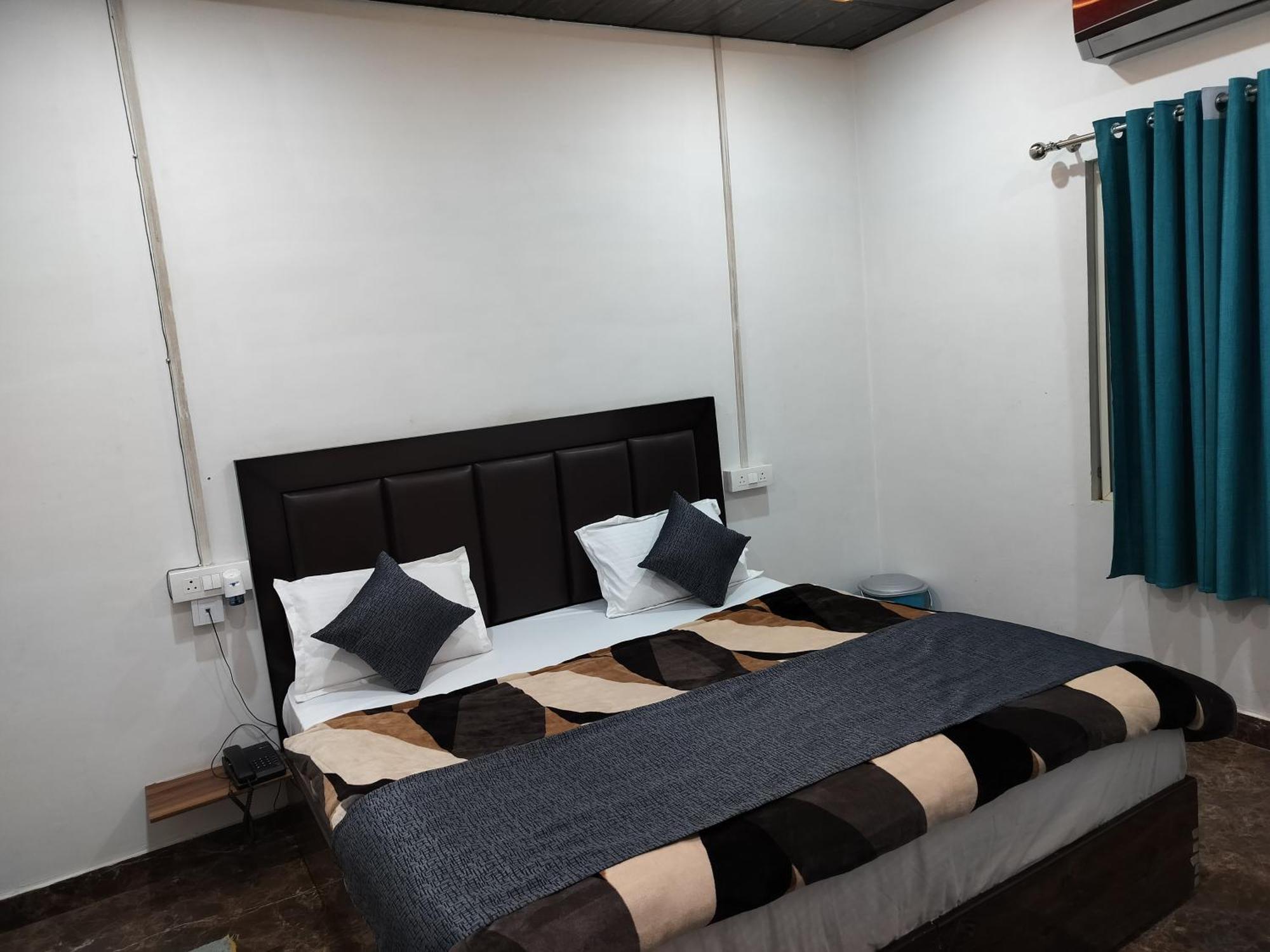 Kishan Home Stay Матхура Екстер'єр фото
