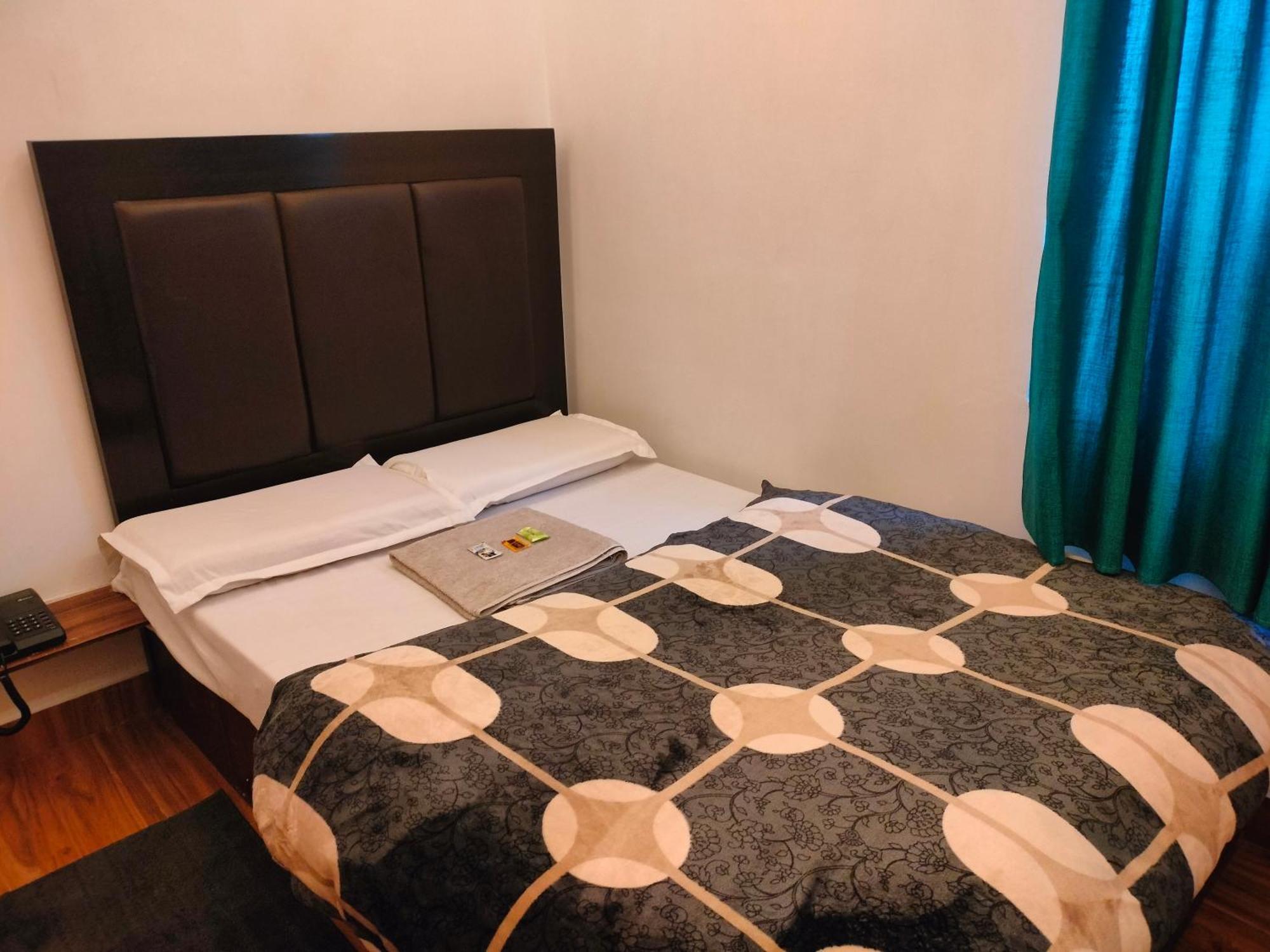 Kishan Home Stay Матхура Екстер'єр фото