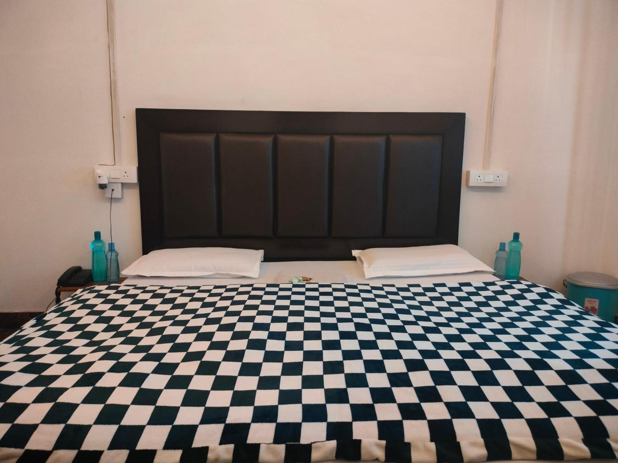 Kishan Home Stay Матхура Екстер'єр фото