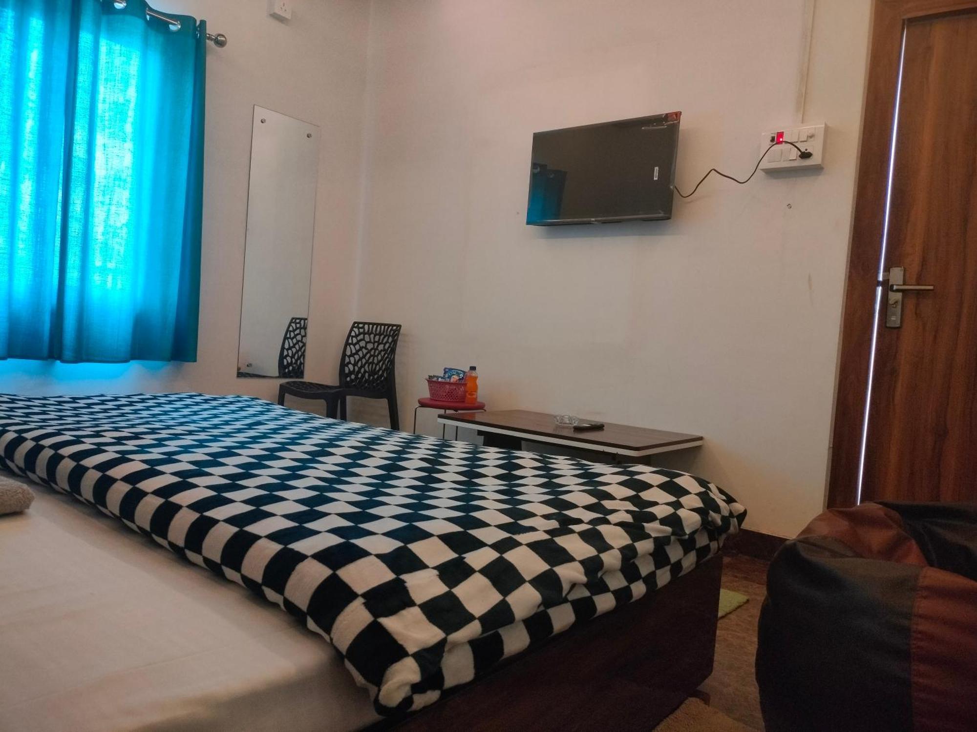 Kishan Home Stay Матхура Екстер'єр фото