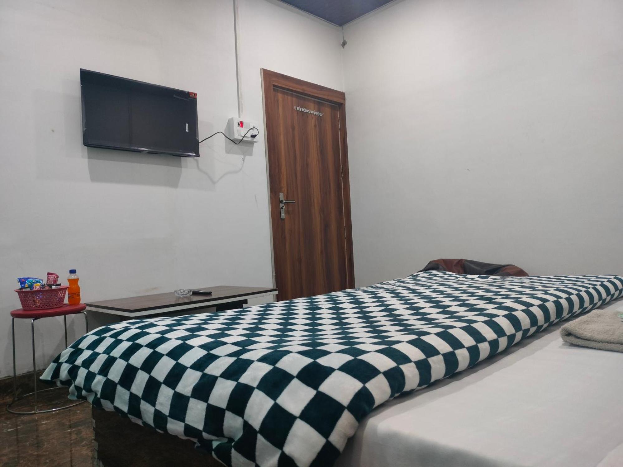 Kishan Home Stay Матхура Екстер'єр фото